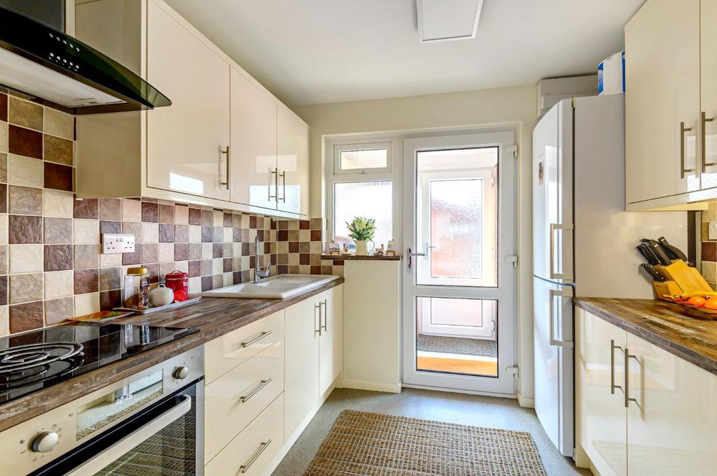 Kelcbar Way, Tadcaster 2 bed bungalow £170,000