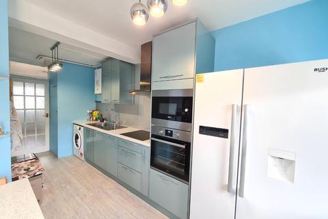 15 Bramblewood Close, Carshalton, SM5 1PQ