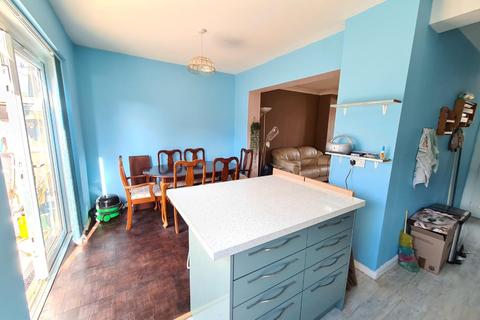 15 Bramblewood Close, Carshalton, SM5 1PQ