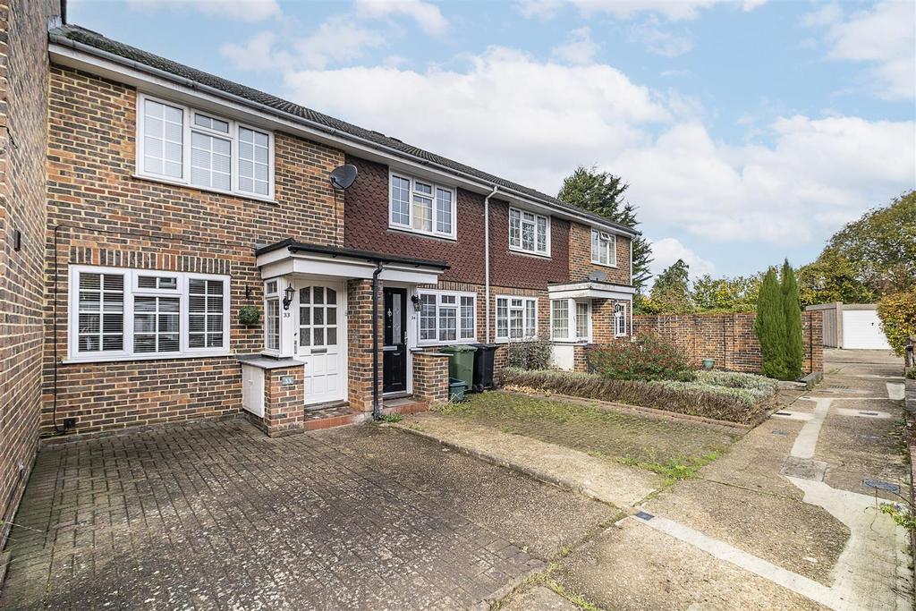 Stevens Close, Epsom 2 bed terraced house £415,000