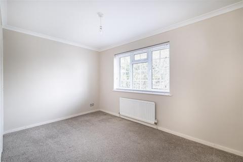 33 Stevens Close, Epsom, KT17 4RG