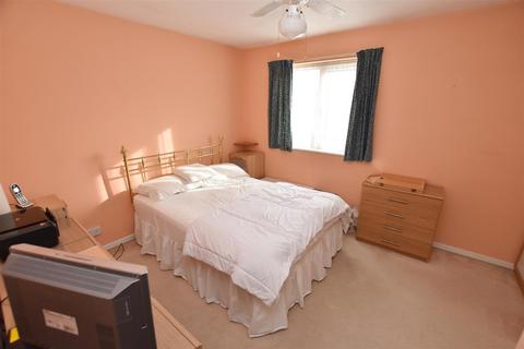 72 Albert Road, South Woodham Ferrers, Chelmsford, CM3 5LS
