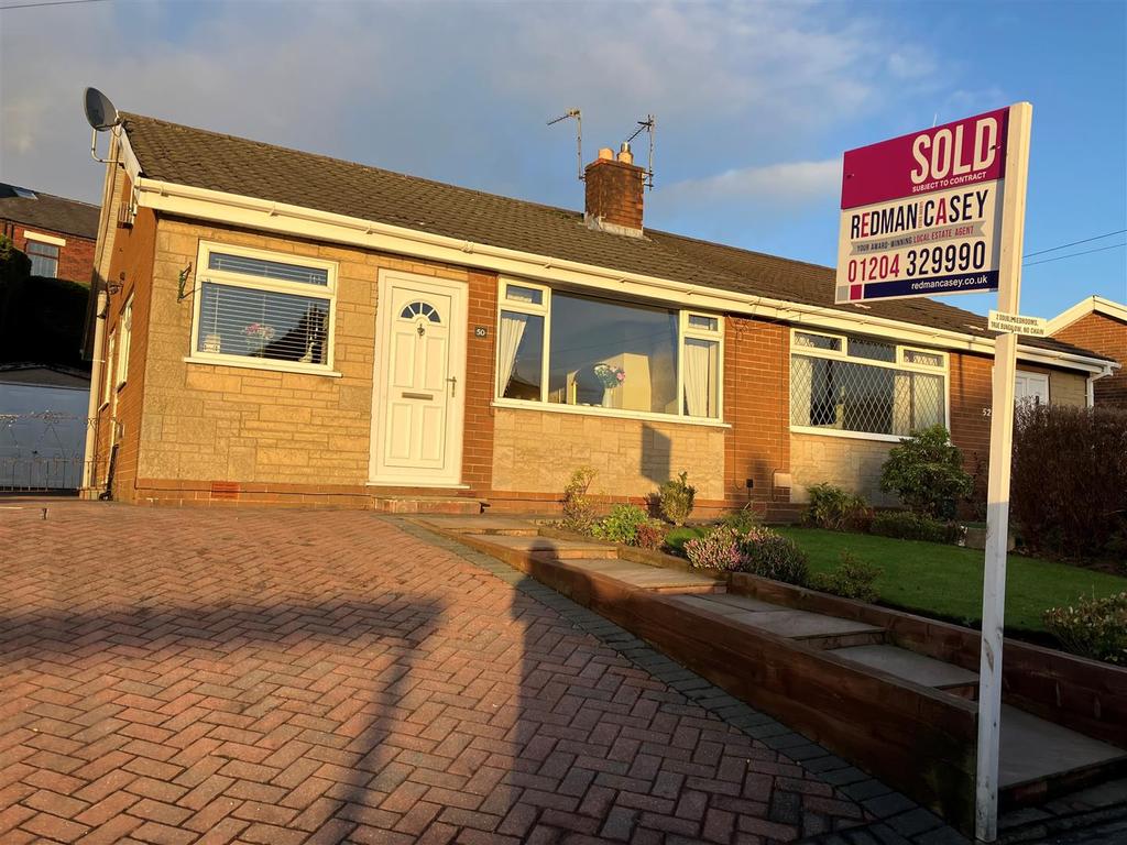 Melbourne Grove, Horwich, Bolton 2 bed semidetached bungalow £235,000