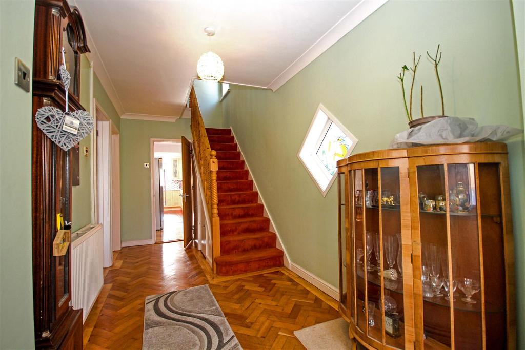 Broadstairs Road, Cardiff 3 bed semidetached house £365,000