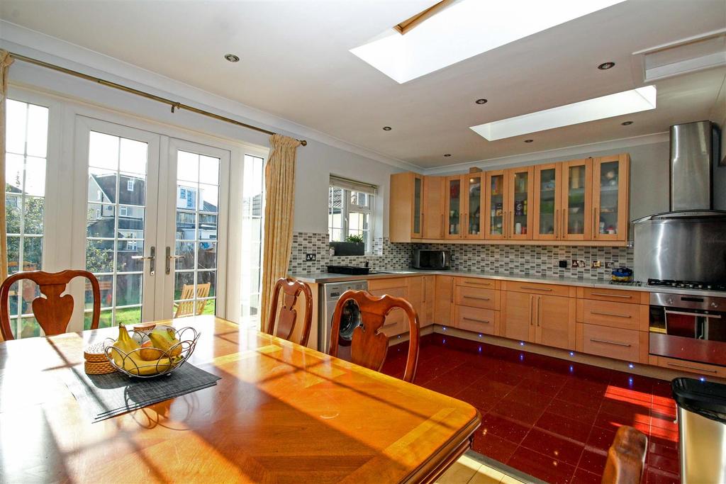 Kitchen1.jpg
