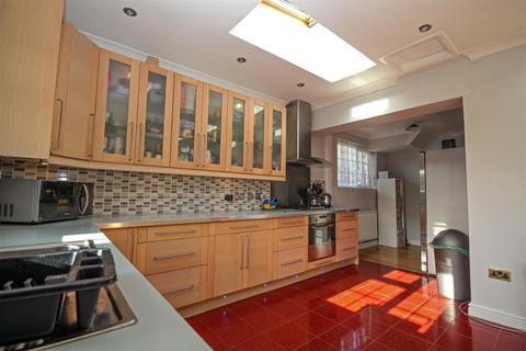 23 Broadstairs Road, Cardiff, CF11 8DE