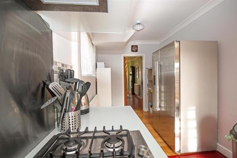 23 Broadstairs Road, Cardiff, CF11 8DE