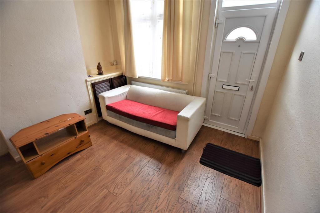 Brandon Street, Leicester 4 bed terraced house to rent £995 pcm (£230 pw)