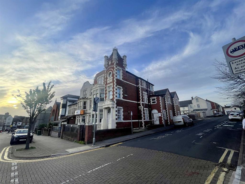 Holton Road, Barry Semi detached house for sale £375,000