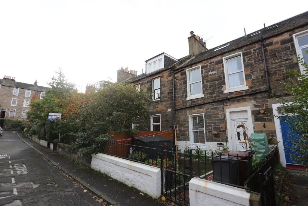 Elm Place, Leith Links, Edinburgh, EH6 2 bed ground floor flat £850