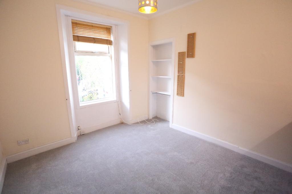 Elm Place, Leith Links, Edinburgh, EH6 2 bed ground floor flat £850