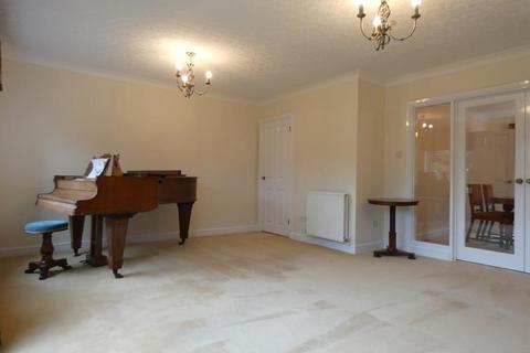 4 bedroom detached house to rent, HANLEY SWAN, Nr Malvern, Worcestershire, WR8