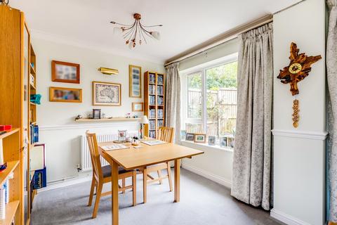 2 bedroom bungalow for sale - Walsham Close, Bragbury End, Hertfordshire, SG2