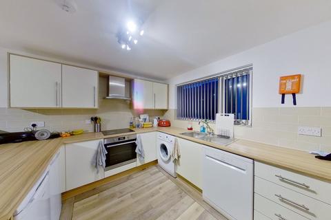 4 bedroom terraced house to rent, 19 Kilbourn Street, Nottingham, NG3 1BQ