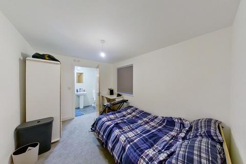 4 bedroom terraced house to rent, 19 Kilbourn Street, Nottingham, NG3 1BQ