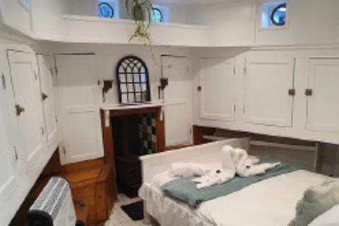 1 bedroom houseboat for sale - The Embankment, Wraysbury TW19