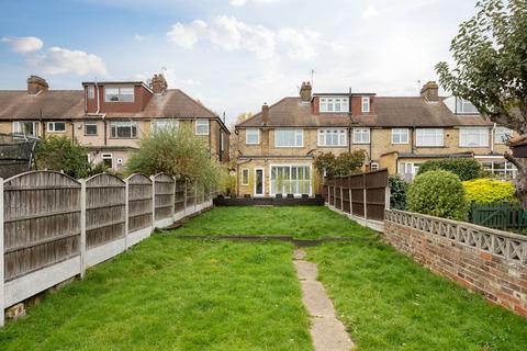 3 bedroom end of terrace house for sale - New Road, London