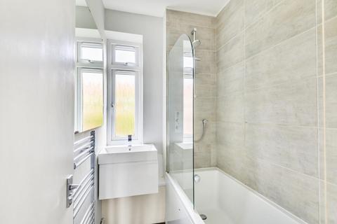 72 Albert Carr Gardens, London, SW16 3HF