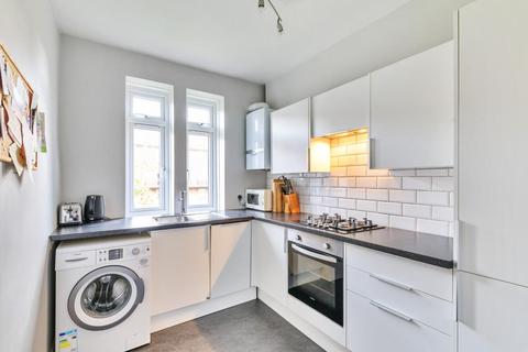 72 Albert Carr Gardens, London, SW16 3HF