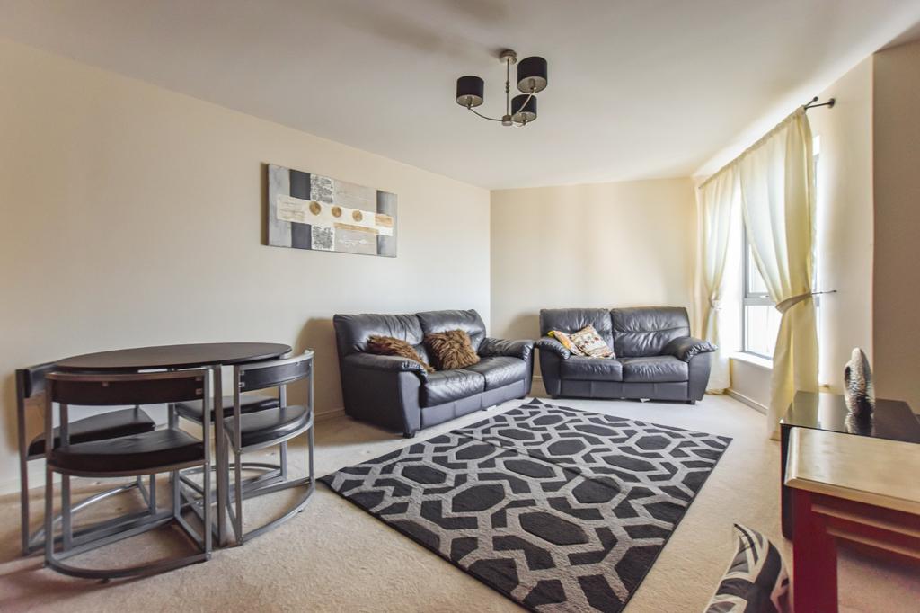 The Decks, Runcorn 2 bed flat £80,000