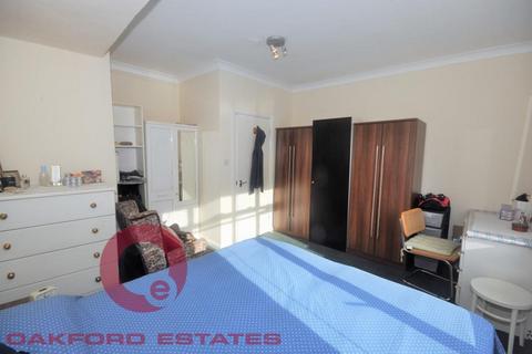 2 bedroom flat to rent, Euston Road, Euston NW1