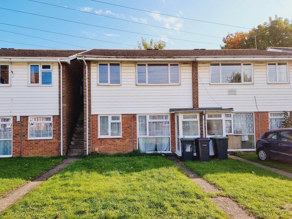 Gordon Road, Gosport, Hampshire, PO12... 2 bed flat £75,000