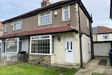 3 bedroom semi-detached house for sale - Claremont Road, Wrose, Shipley, BD18