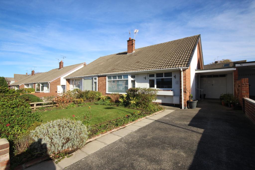 Cragside, Whitley Bay, Tyne And Wear... 2 bed semidetached bungalow