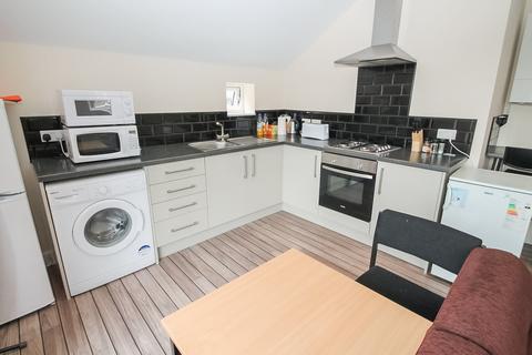 3 bedroom detached house to rent, Back Hyde Terrace, City Centre, Leeds, LS2