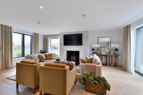 5 bedroom detached house for sale, Alfold Gardens, Horsham Road, Cranleigh, GU6