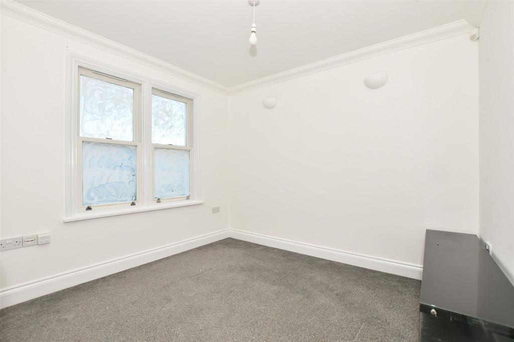 Ivy Lane, Ramsgate, Kent 2 bed terraced house £200,000