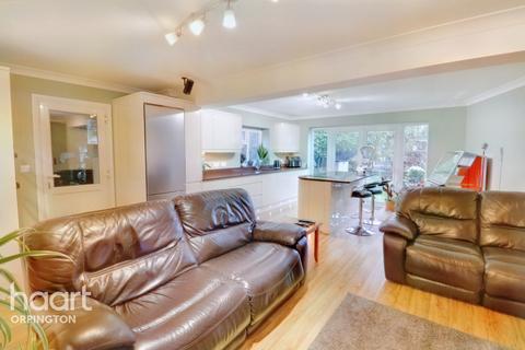 25 Meath Close, Orpington, BR5 2HF