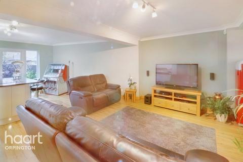 25 Meath Close, Orpington, BR5 2HF