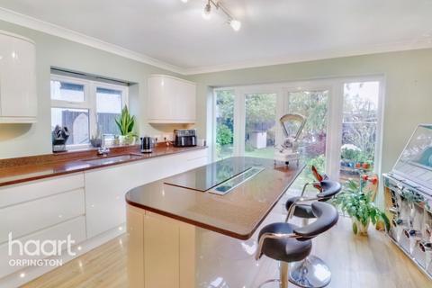 25 Meath Close, Orpington, BR5 2HF