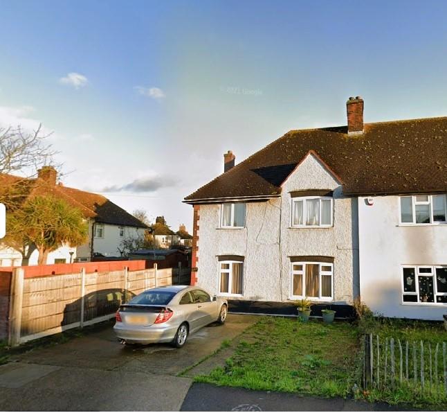 St. Chads Road, Tilbury RM18 3 bed semidetached house £1,500 pcm (£346 pw)