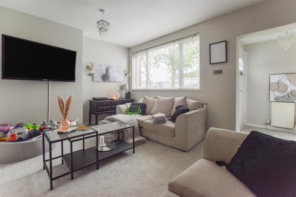 Brookfield Avenue, Runcorn, WA7 5RE 3 bed townhouse £875 pcm (£202 pw)