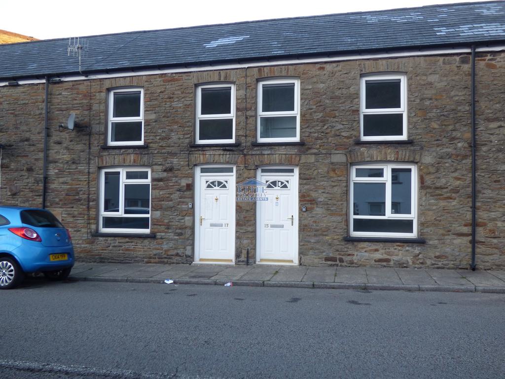 Bridge Street, Ogmore Vale, Bridgend.... 2 bed flat £550 pcm (£127 pw)