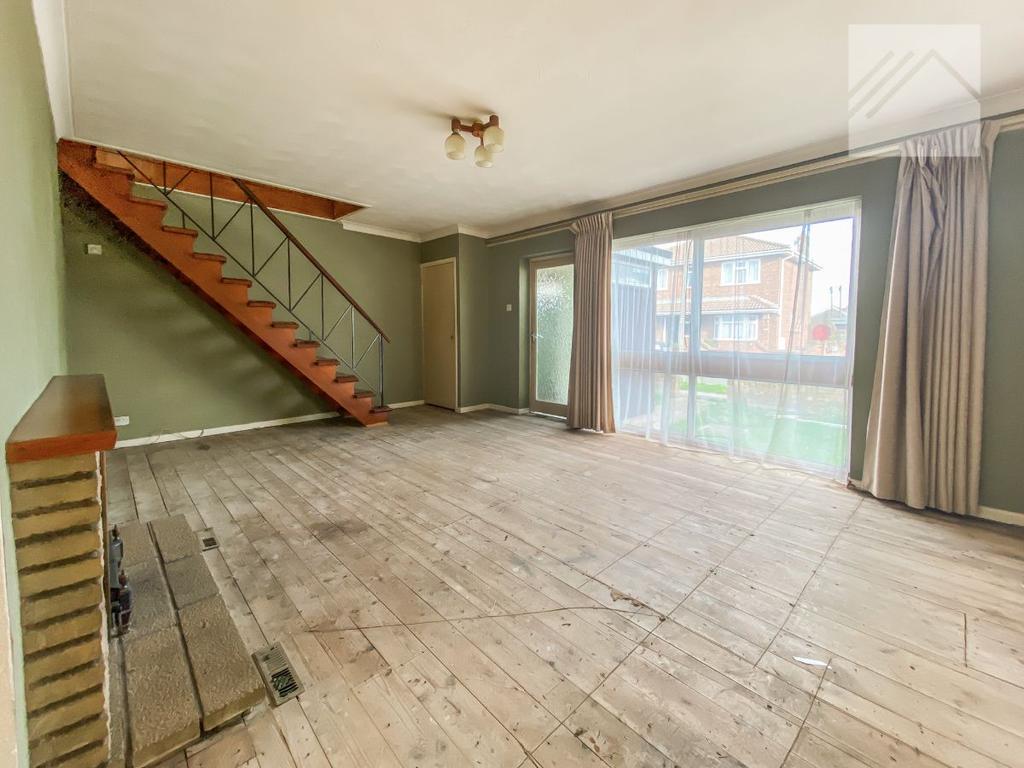 Sydervelt Road, Canvey Island 3 bed semidetached house £270,000