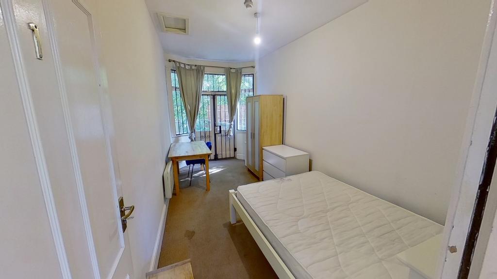 2-Colville-St-08042022 085843