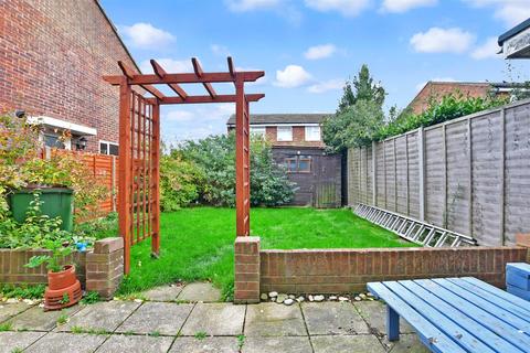 20 Copperfields, Lydd, Romney Marsh, TN29 9UT