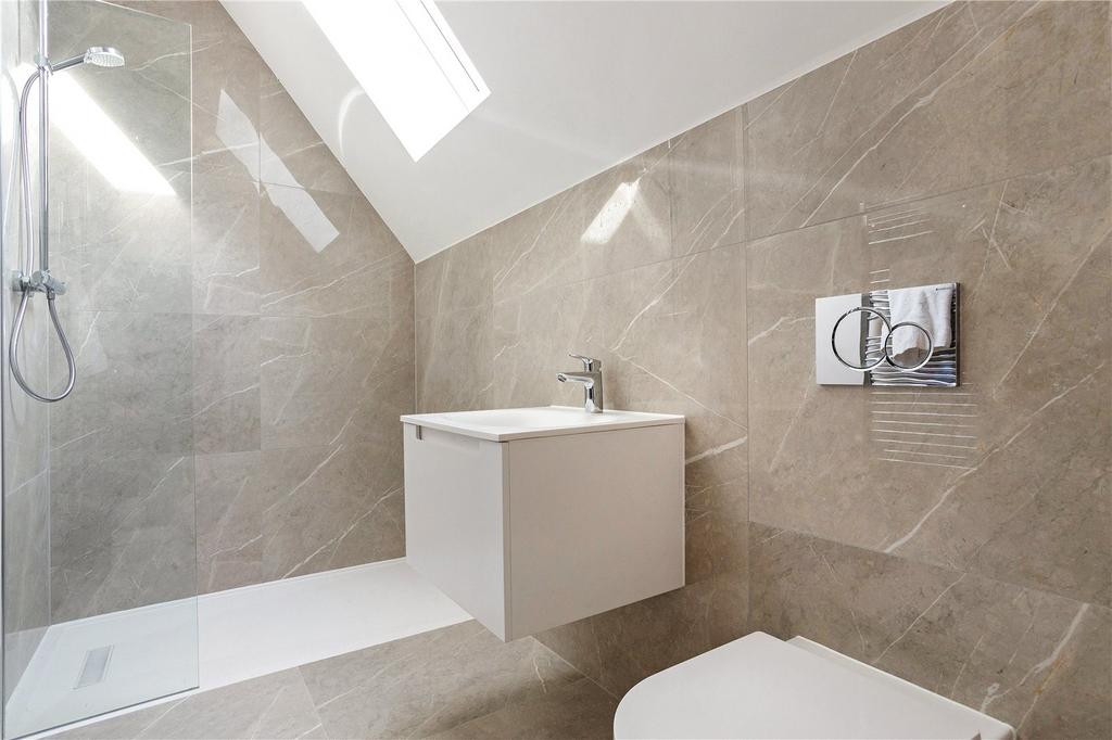Bed 4 En Suite