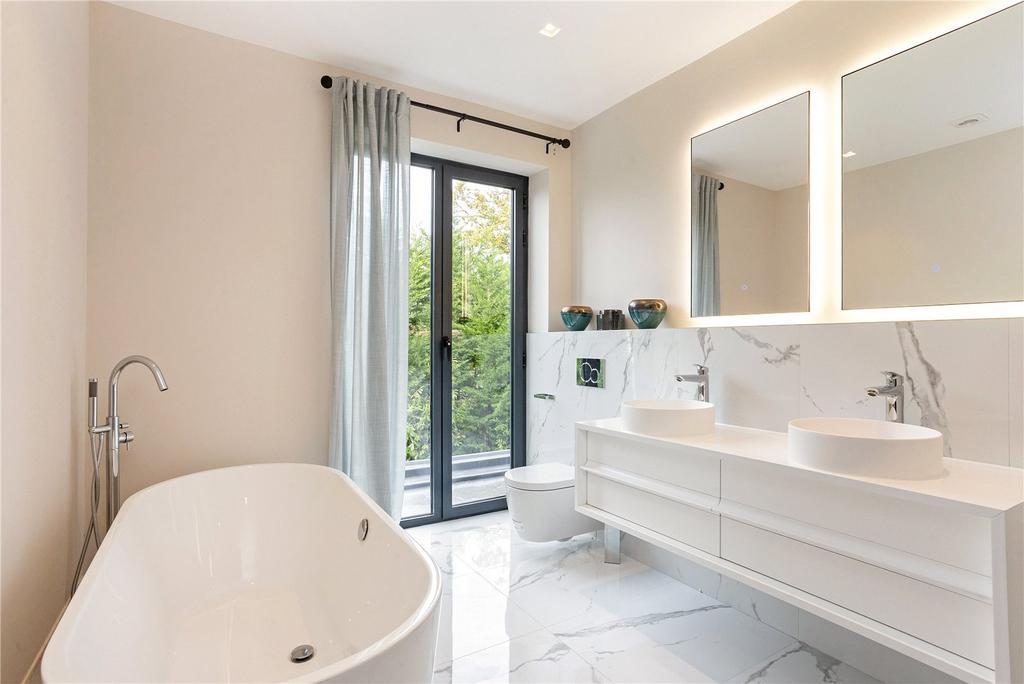 Bed 1 En Suite
