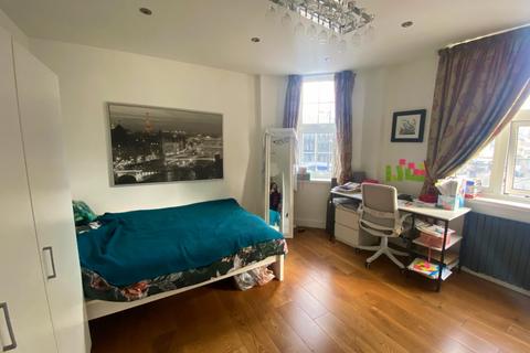 3 bedroom flat for sale, Hall Place , W2