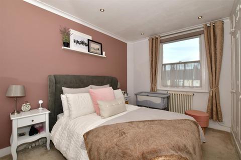 17 Lodge Road, Wallington, SM6 0TZ