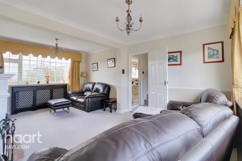 4 bedroom detached house for sale, Rayleigh Avenue, Leigh-On-Sea