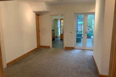undefined, Kitchener Road, Dover