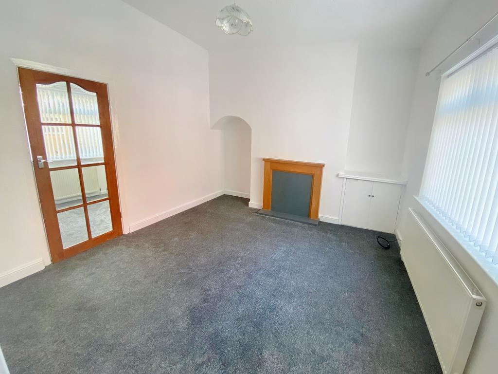 Dale Street, New Marske TS11 2 bed terraced house to rent £525 pcm (£