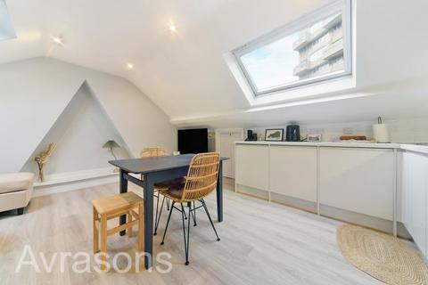1 bedroom flat to rent, GRANTHAM ROAD, CLAPHAM NORTH