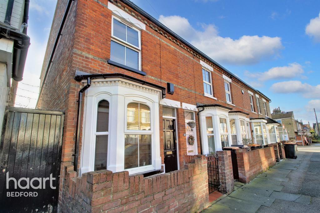 Stanley Street, Bedford 2 bed end of terrace house £270,000