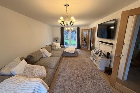 3 bedroom detached house to rent, Rodney Road, Solihull B92